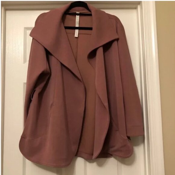 NWT Lululemon Softstreme Belted Wrap size M/L - Picture 2 of 7